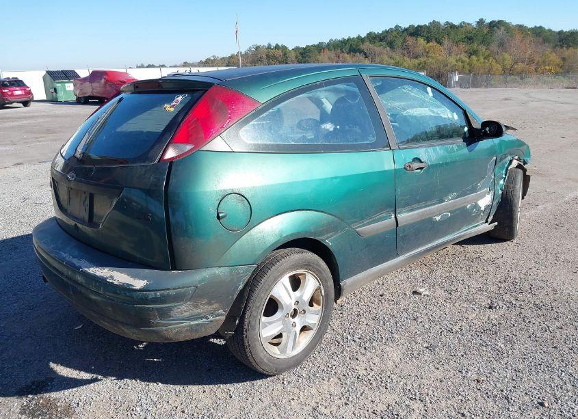Photo 4 of 2001 Ford Focus ZX3 (VIN 3FAFP31341R219678)
