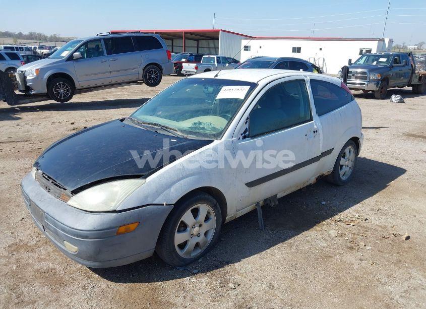 Photo 6 of 2001 Ford Focus ZX3 (VIN 3FAFP31341R247786)