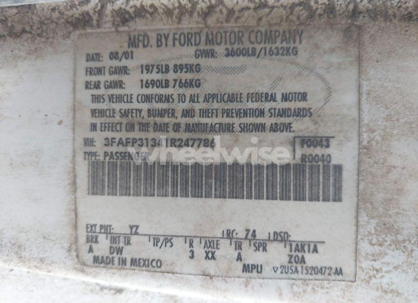 Photo 9 of 2001 Ford Focus ZX3 (VIN 3FAFP31341R247786)