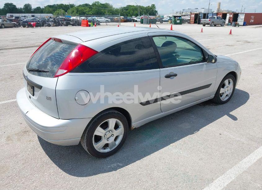 Photo 4 of 2003 Ford Focus ZX3 (VIN 3FAFP31343R168170)