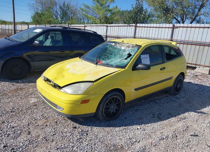 Photo 2 of 2001 Ford Focus ZX3 (VIN 3FAFP31351R248025)