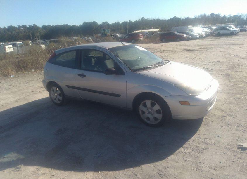 2002 Ford Focus ZX3 (VIN 3FAFP31352R113631) main photo
