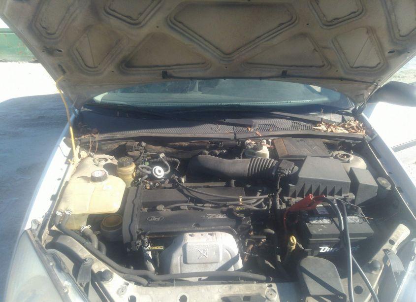 Photo 10 of 2002 Ford Focus ZX3 (VIN 3FAFP31352R113631)