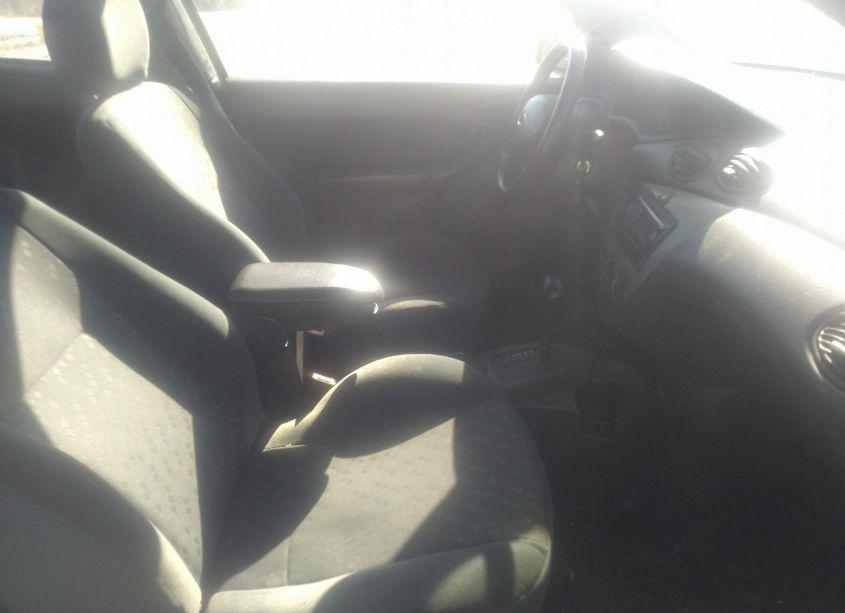 Photo 5 of 2002 Ford Focus ZX3 (VIN 3FAFP31352R113631)