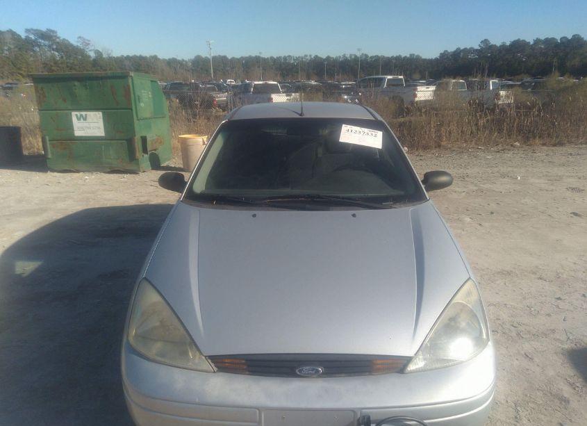 Photo 6 of 2002 Ford Focus ZX3 (VIN 3FAFP31352R113631)