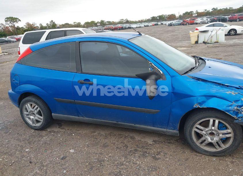 Photo 13 of 2002 Ford Focus ZX3 (VIN 3FAFP31352R174364)