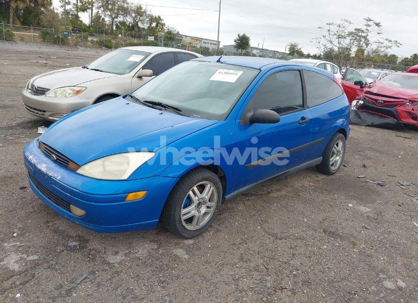 Photo 2 of 2002 Ford Focus ZX3 (VIN 3FAFP31352R174364)