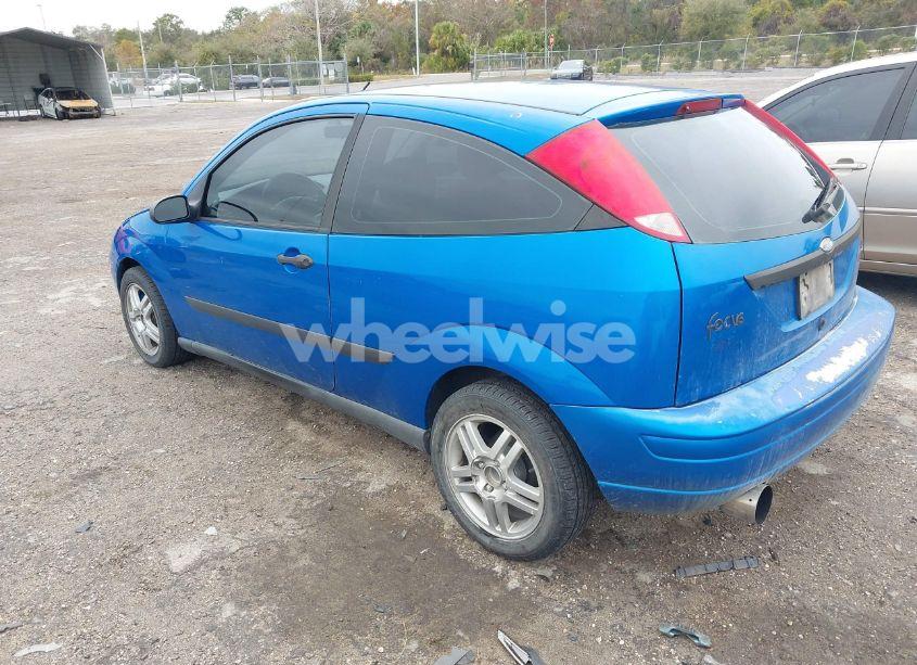 Photo 3 of 2002 Ford Focus ZX3 (VIN 3FAFP31352R174364)