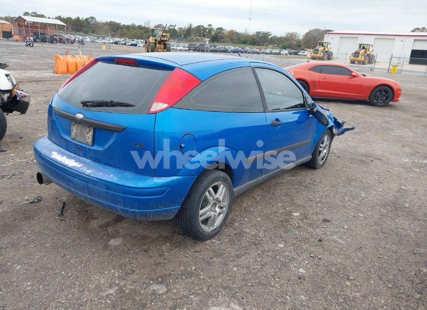 Photo 4 of 2002 Ford Focus ZX3 (VIN 3FAFP31352R174364)