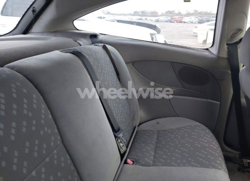 Photo 8 of 2002 Ford Focus ZX3 (VIN 3FAFP31352R174364)