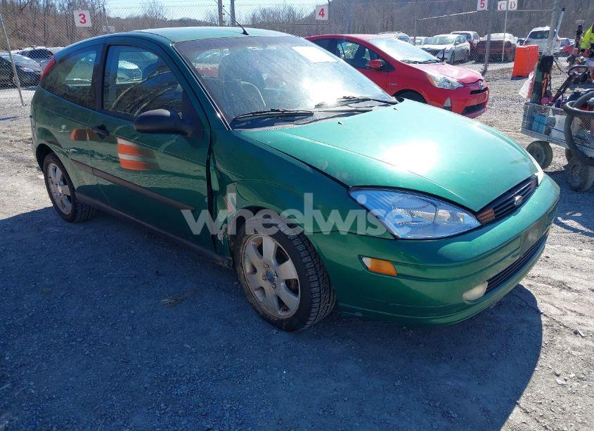 2002 Ford Focus ZX3 (VIN 3FAFP31362R167648) main photo