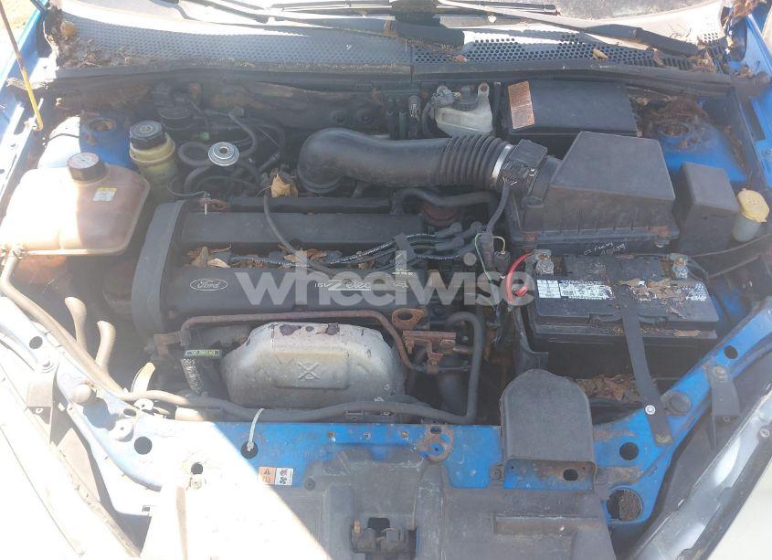 Photo 10 of 2002 Ford Focus ZX3 (VIN 3FAFP31372R229137)