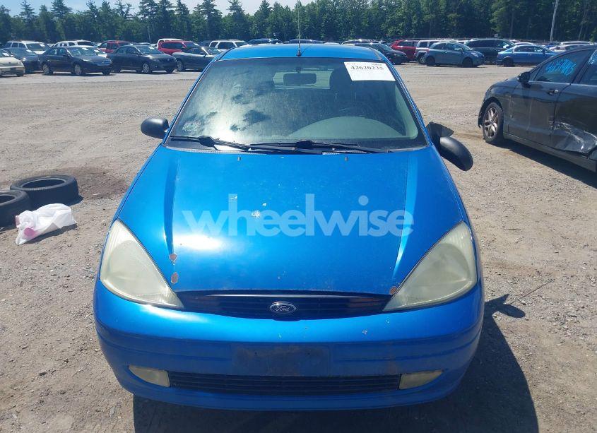 Photo 13 of 2002 Ford Focus ZX3 (VIN 3FAFP31372R229137)