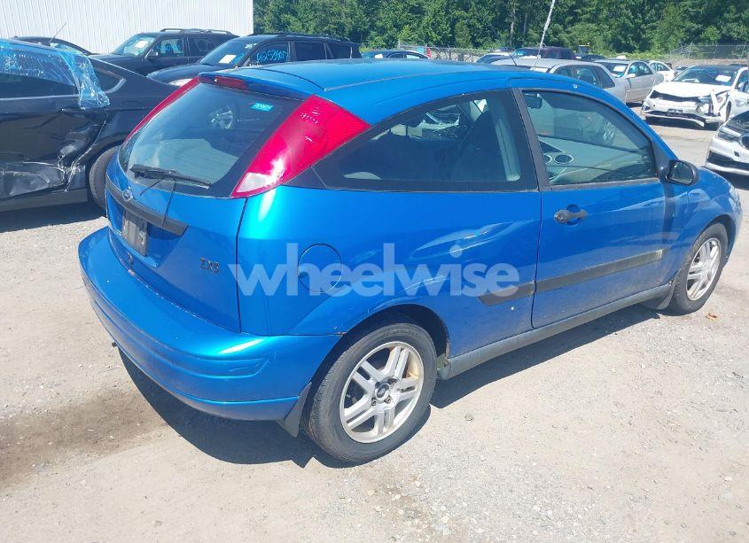 Photo 4 of 2002 Ford Focus ZX3 (VIN 3FAFP31372R229137)