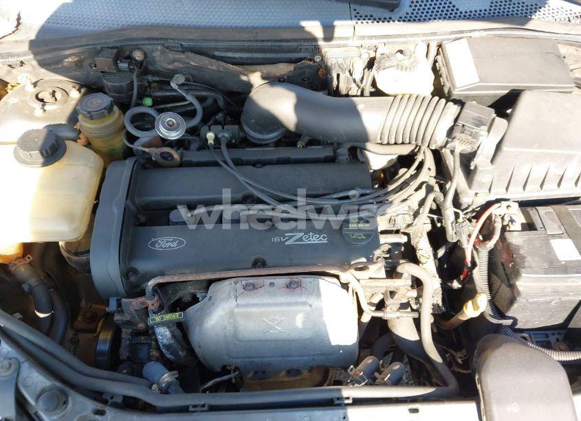 Photo 10 of 2003 Ford Focus ZX3 (VIN 3FAFP31373R104642)