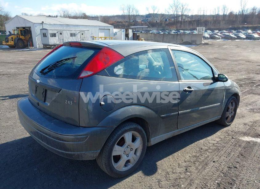 Photo 4 of 2003 Ford Focus ZX3 (VIN 3FAFP31373R104642)