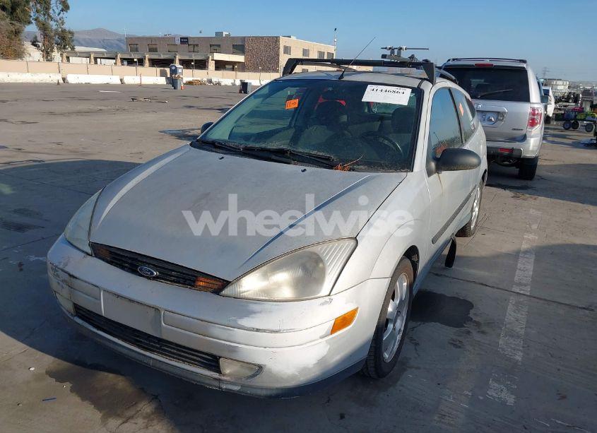 Photo 6 of 2000 Ford Focus ZX3 (VIN 3FAFP3137YR219054)