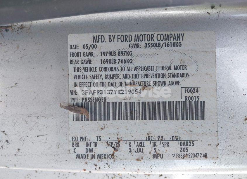 Photo 9 of 2000 Ford Focus ZX3 (VIN 3FAFP3137YR219054)