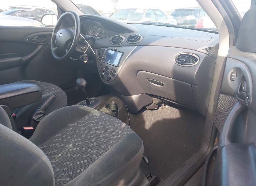 Photo 5 of 2002 Ford Focus ZX3 (VIN 3FAFP31382R172334)