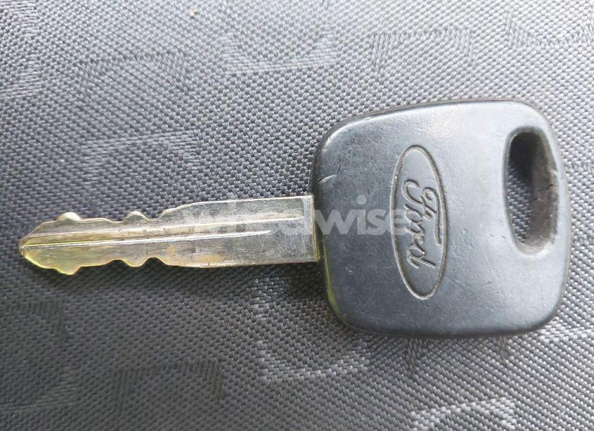 Photo 11 of 2004 Ford Focus ZX3 (VIN 3FAFP31384R114307)