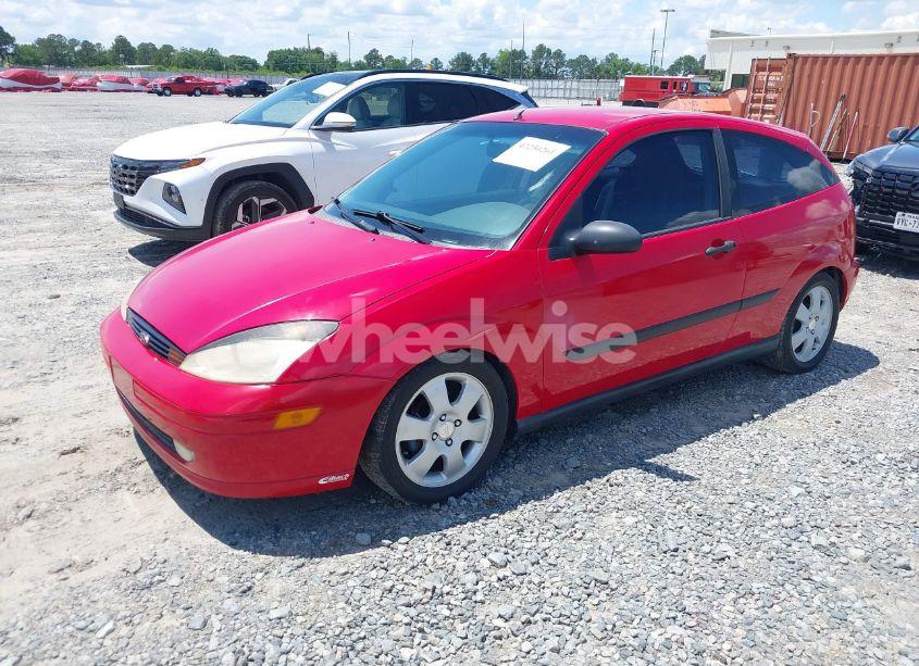 Photo 2 of 2001 Ford Focus ZX3 (VIN 3FAFP31391R105305)
