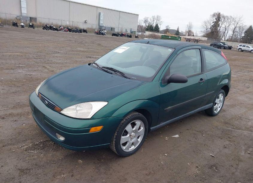 Photo 2 of 2001 Ford Focus ZX3 (VIN 3FAFP31391R135551)