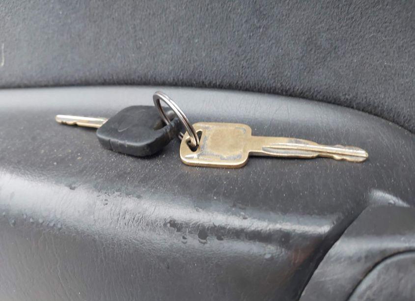 Photo 11 of 2002 Ford Focus ZX3 (VIN 3FAFP31392R225302)