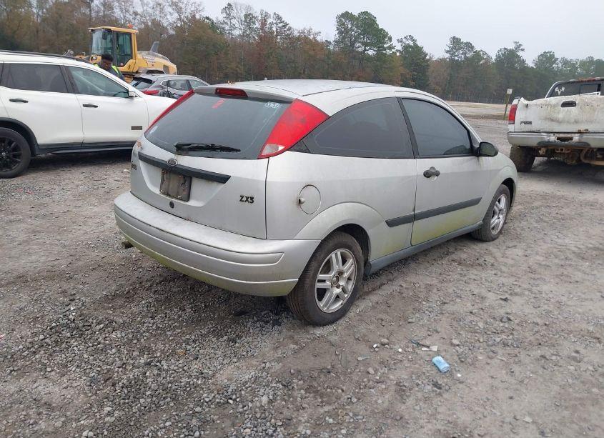 Photo 4 of 2002 Ford Focus ZX3 (VIN 3FAFP31392R225302)