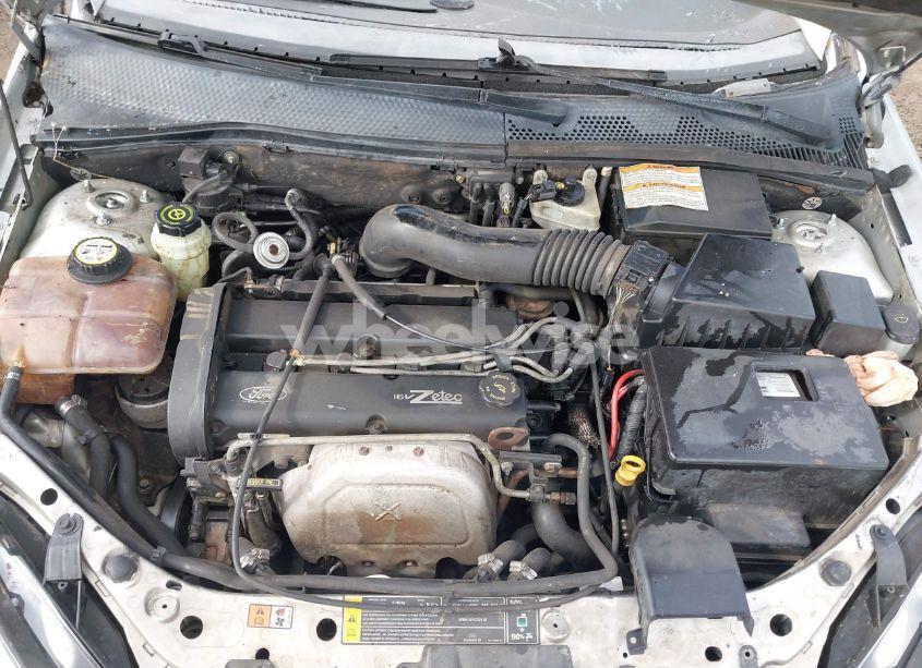 Photo 10 of 2000 Ford Focus ZX3 (VIN 3FAFP3139YR210307)