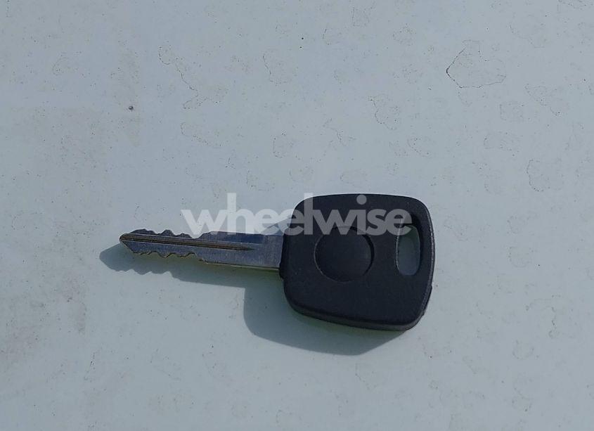 Photo 11 of 2000 Ford Focus ZX3 (VIN 3FAFP3139YR210307)