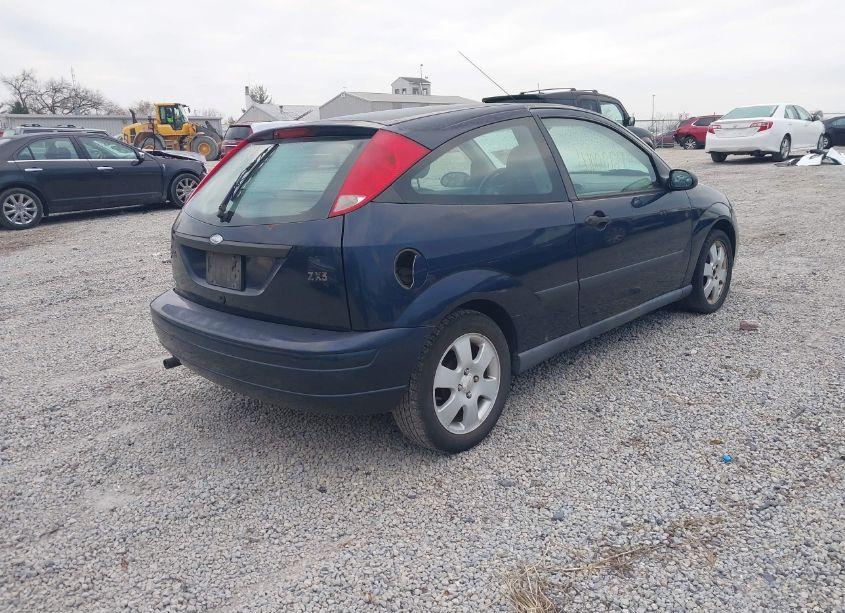 Photo 4 of 2001 Ford Focus ZX3 (VIN 3FAFP313X1R251793)