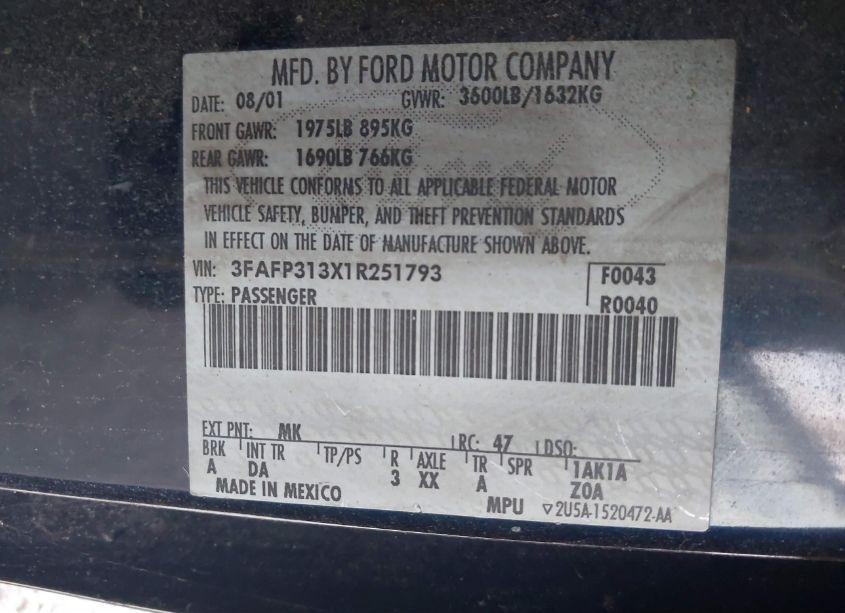 Photo 9 of 2001 Ford Focus ZX3 (VIN 3FAFP313X1R251793)