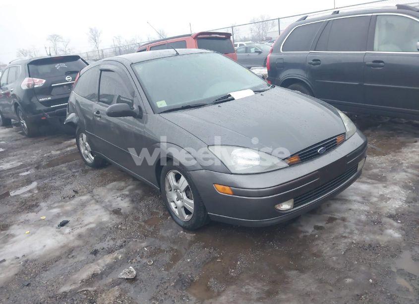 2003 Ford Focus ZX3 (VIN 3FAFP313X3R133617) main photo