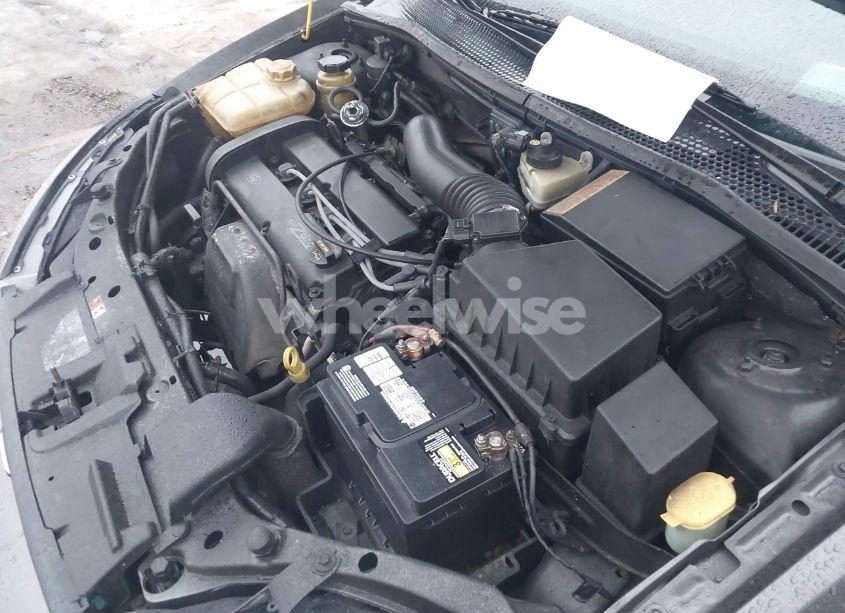 Photo 10 of 2003 Ford Focus ZX3 (VIN 3FAFP313X3R133617)