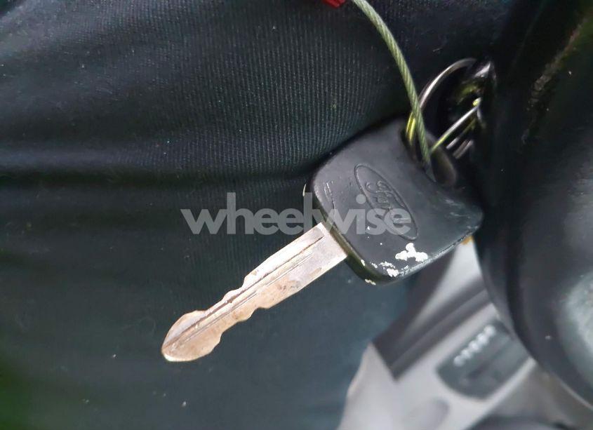 Photo 11 of 2003 Ford Focus ZX3 (VIN 3FAFP313X3R133617)