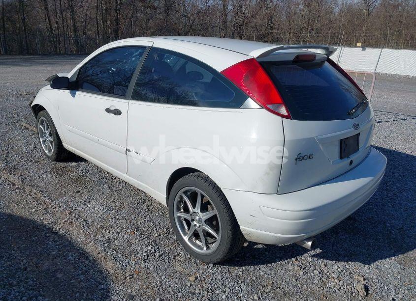 Photo 3 of 2004 Ford Focus ZX3 (VIN 3FAFP313X4R107035)