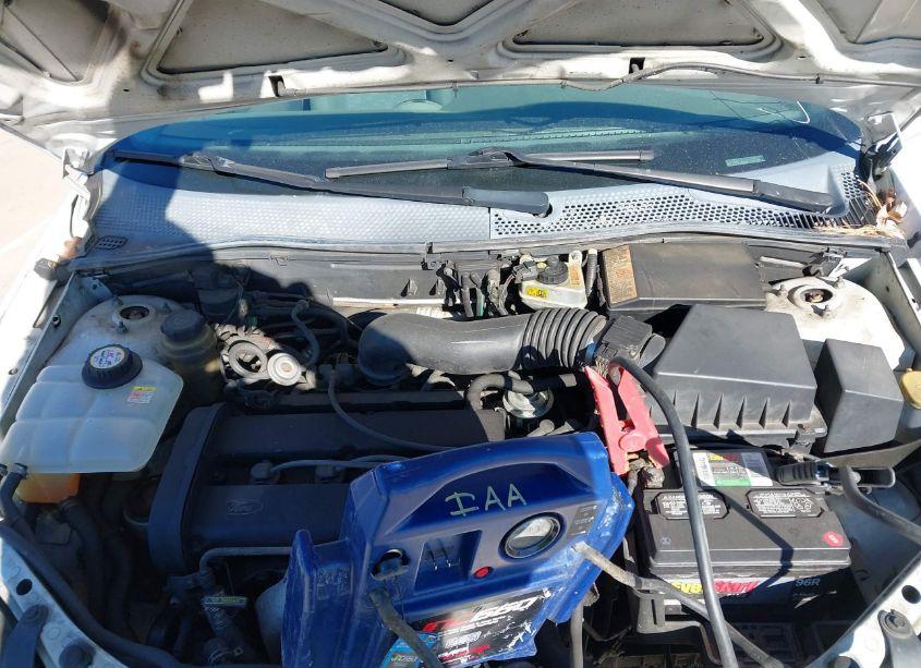 Photo 10 of 2004 Ford Focus ZX3 (VIN 3FAFP313X4R116768)