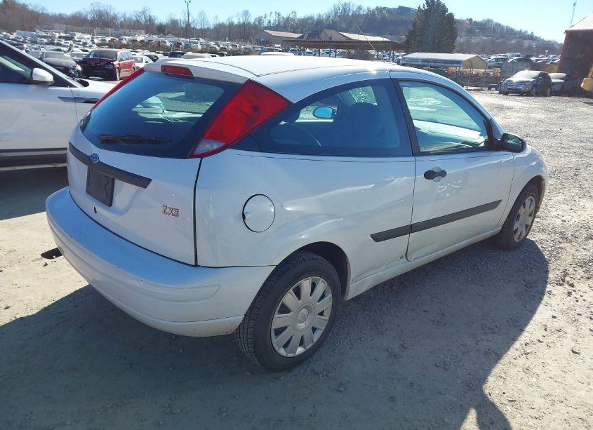 Photo 4 of 2004 Ford Focus ZX3 (VIN 3FAFP313X4R116768)