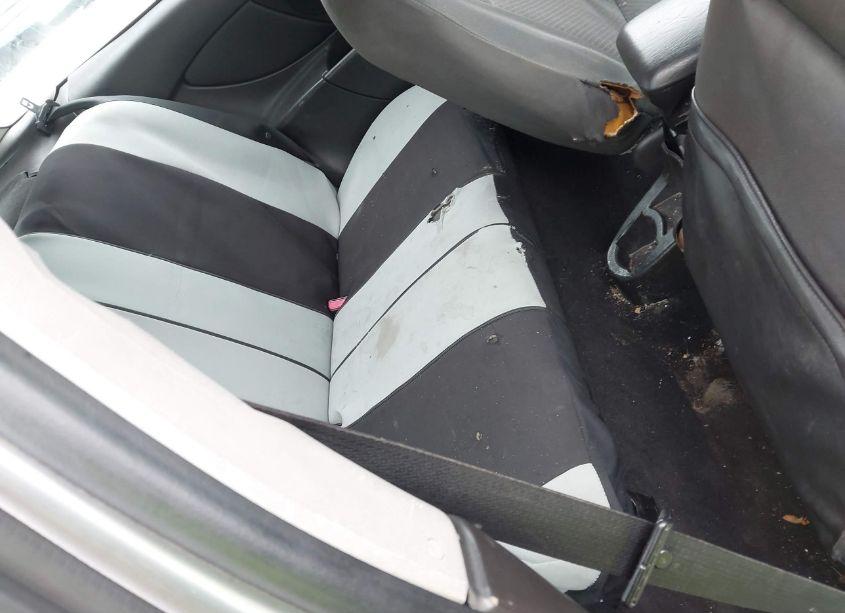 Photo 8 of 2005 Ford Focus ZX3 (VIN 3FAFP31N05R146204)