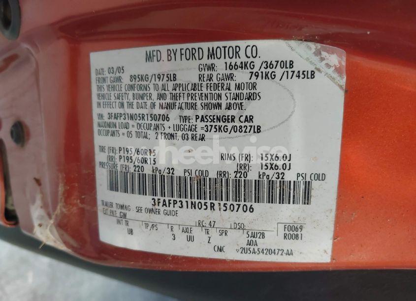 Photo 9 of 2005 Ford Focus ZX3 (VIN 3FAFP31N05R150706)