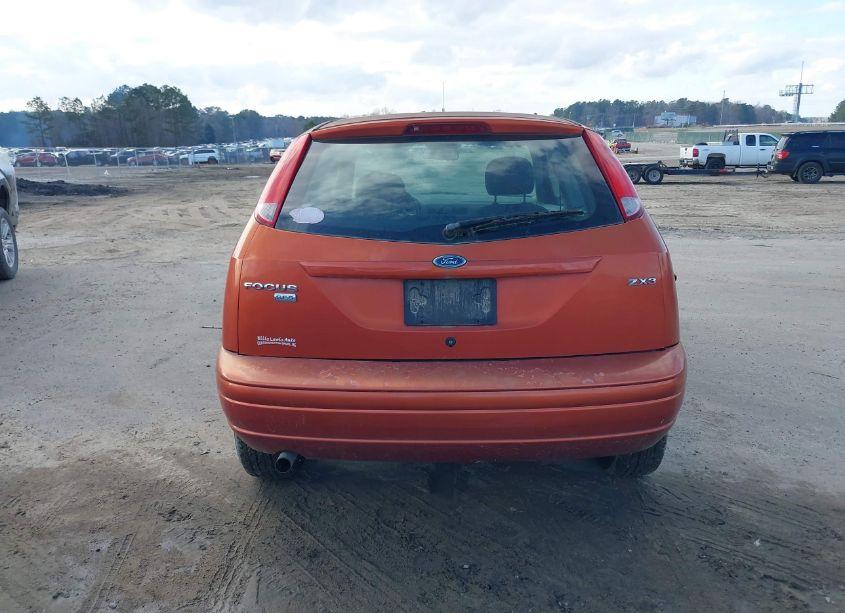 Photo 16 of 2005 Ford Focus ZX3 (VIN 3FAFP31N15R130741)