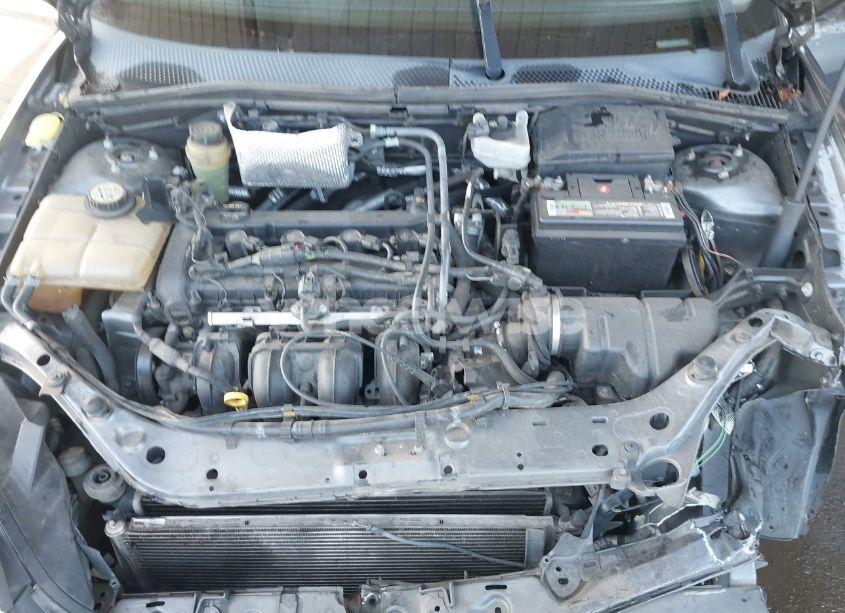 Photo 10 of 2005 Ford Focus ZX3 (VIN 3FAFP31N15R140900)