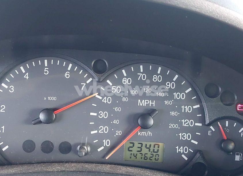 Photo 15 of 2005 Ford Focus ZX3 (VIN 3FAFP31N15R140900)