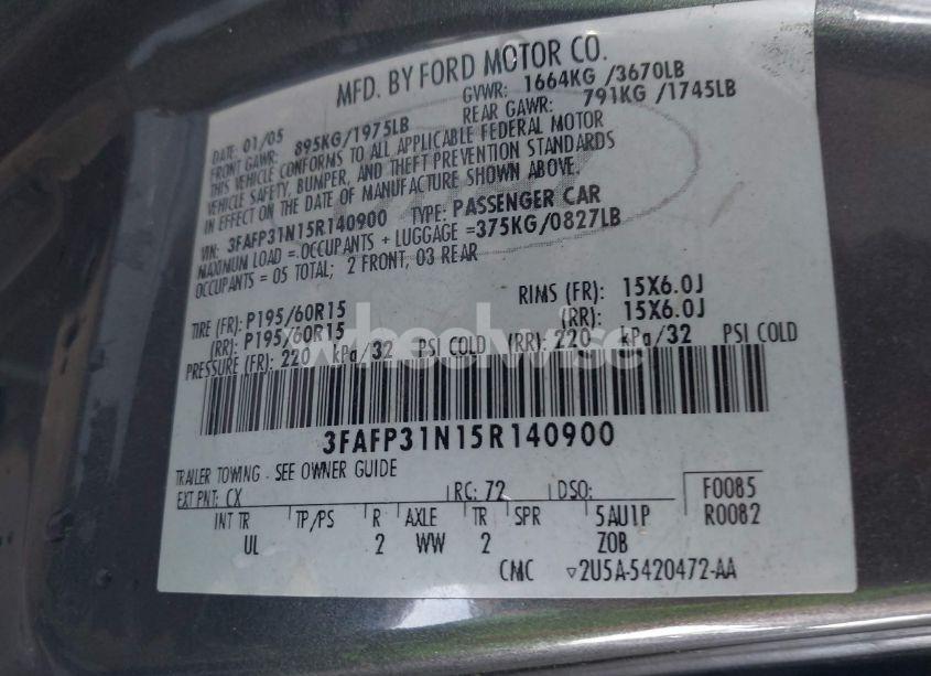Photo 9 of 2005 Ford Focus ZX3 (VIN 3FAFP31N15R140900)