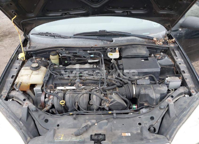 Photo 10 of 2005 Ford Focus ZX3 (VIN 3FAFP31N15R145630)