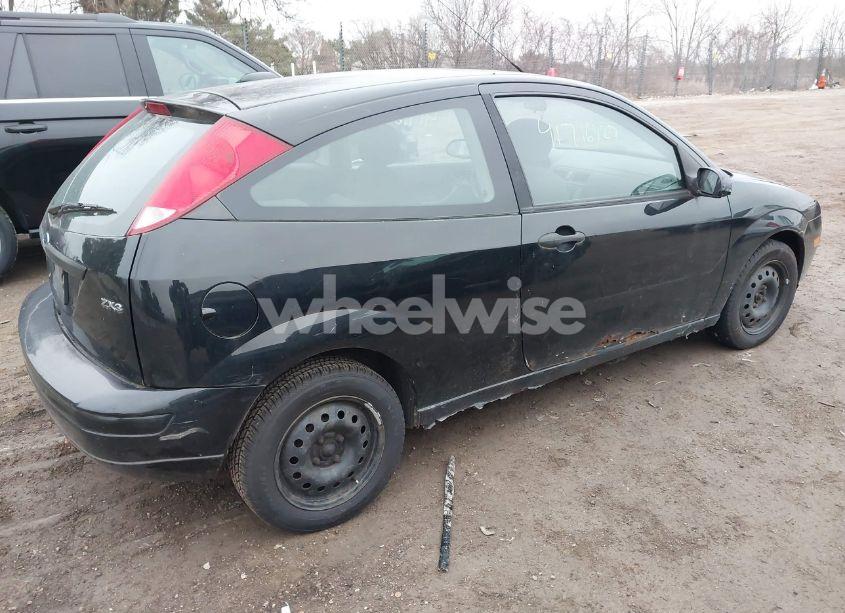 Photo 4 of 2005 Ford Focus ZX3 (VIN 3FAFP31N15R145630)