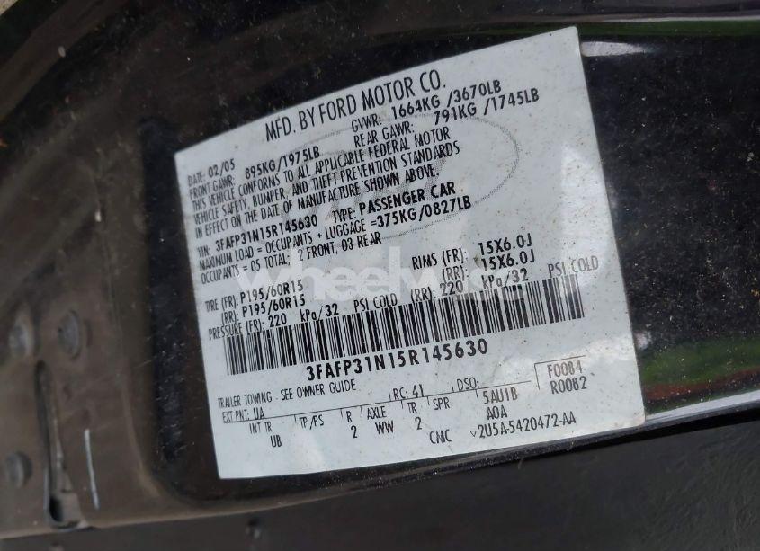 Photo 9 of 2005 Ford Focus ZX3 (VIN 3FAFP31N15R145630)