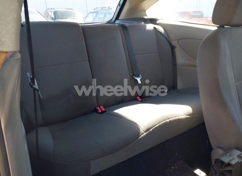 Photo 8 of 2005 Ford Focus ZX3 (VIN 3FAFP31N15R159897)