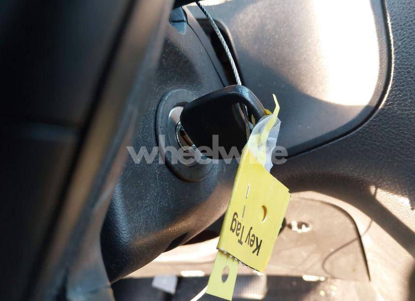 Photo 11 of 2005 Ford Focus ZX3 (VIN 3FAFP31N25R140713)