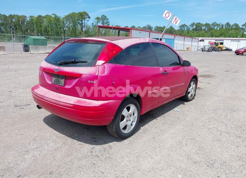 Photo 4 of 2005 Ford Focus ZX3 (VIN 3FAFP31N35R126691)